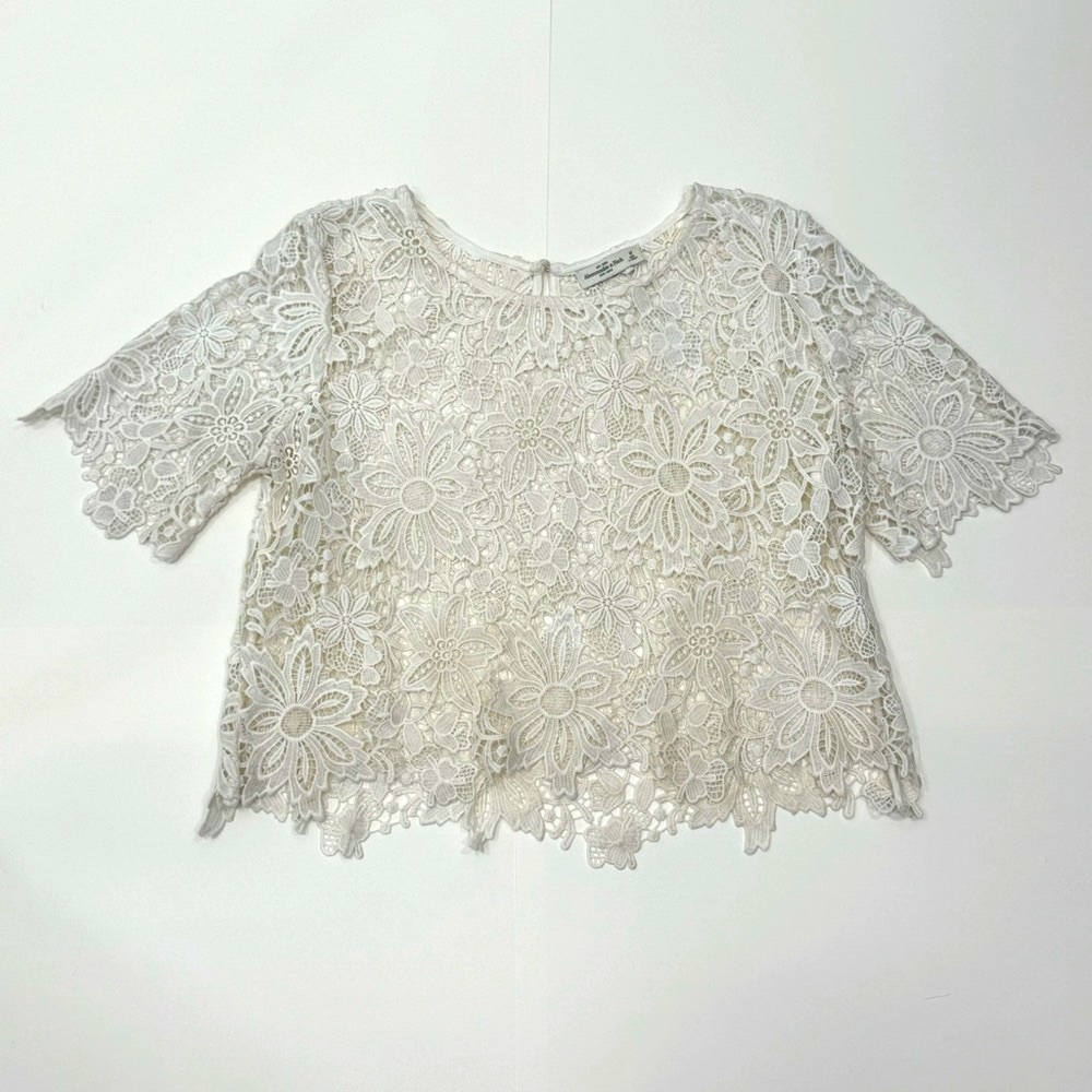 ABERCROMBIE & FITCH CROPPED BLOUSE